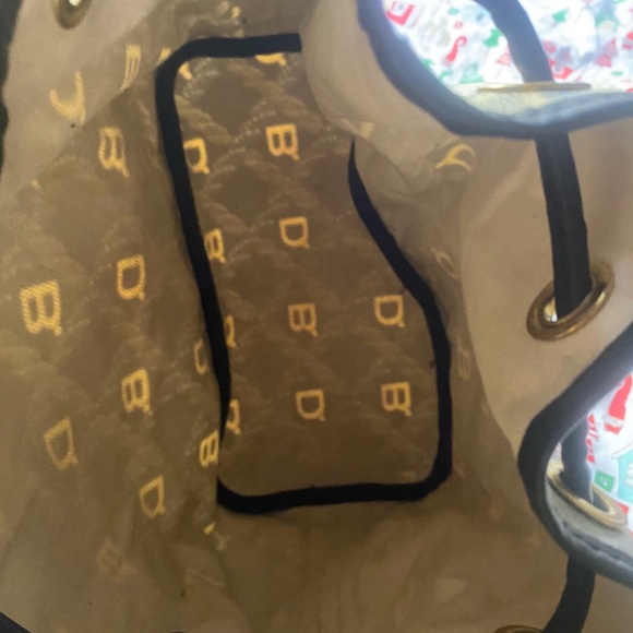 Dooney & Bourke drawstring bag - Picture 5 of 7